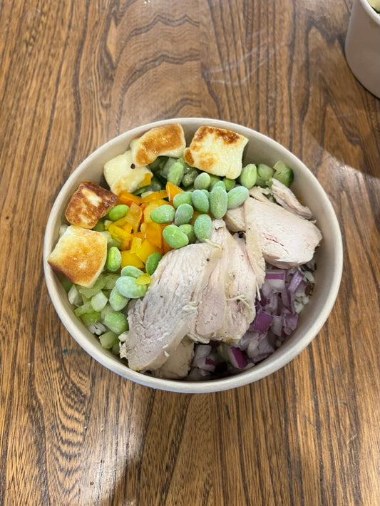 Bol de salade repas protéiné